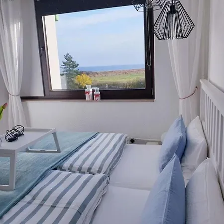 Апартаменты Gemstone By The Sea Comfortable Vacation Дамп