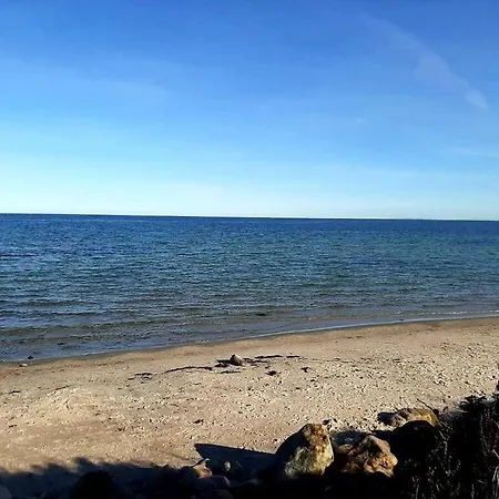 Апартаменты Gemstone By The Sea Comfortable Vacation Дамп